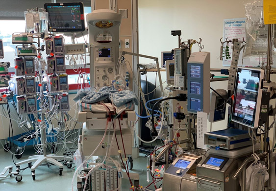 Neonatal ECMO machine